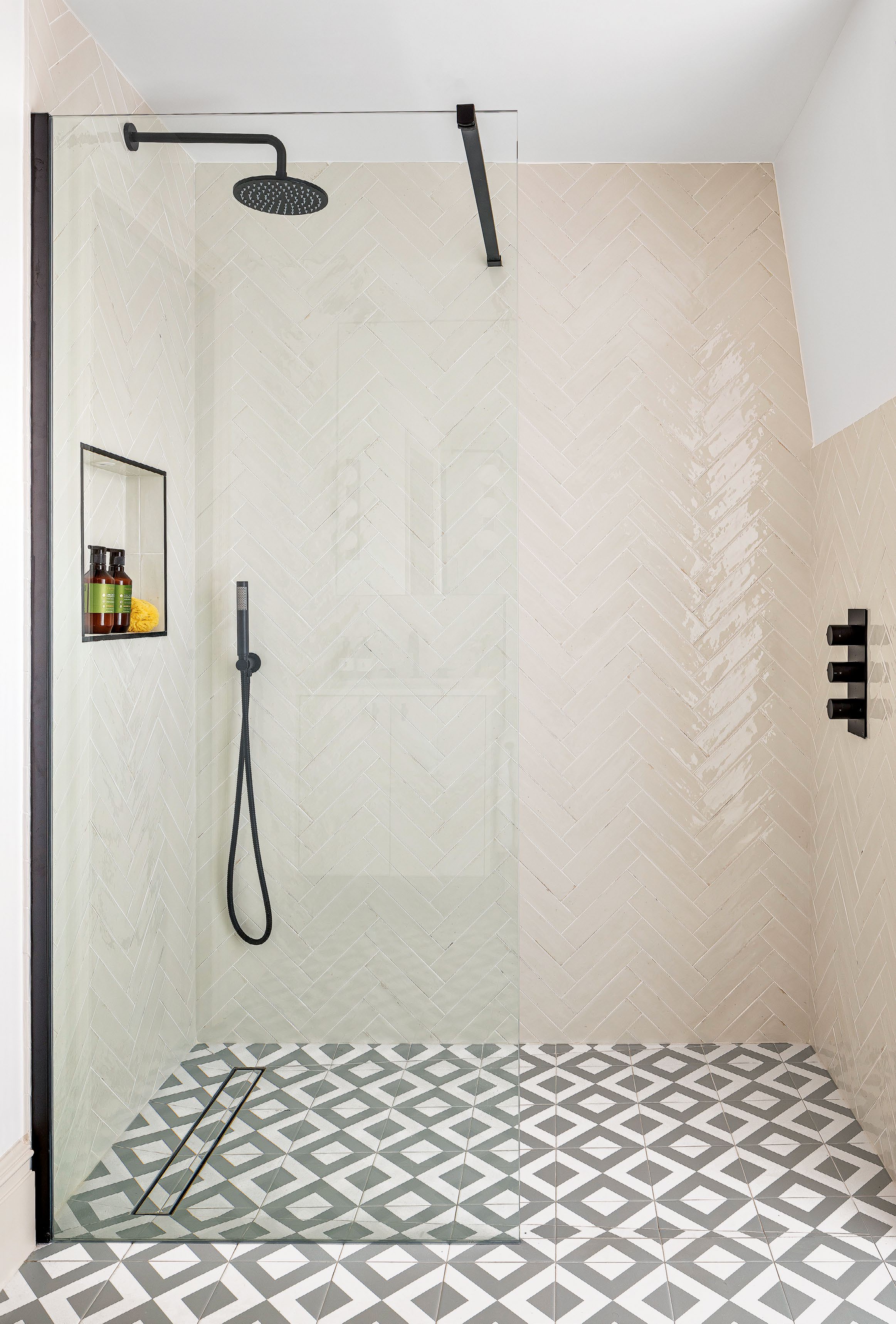 Smart move - 1 Jun 2023 - 25 Beautiful Homes Magazine - Readly