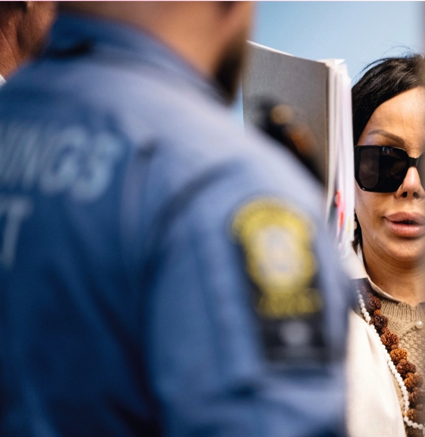 Maykl va Saraning Prison Break jinsiy aloqasi Video korish uchun kokraklarni korsatish