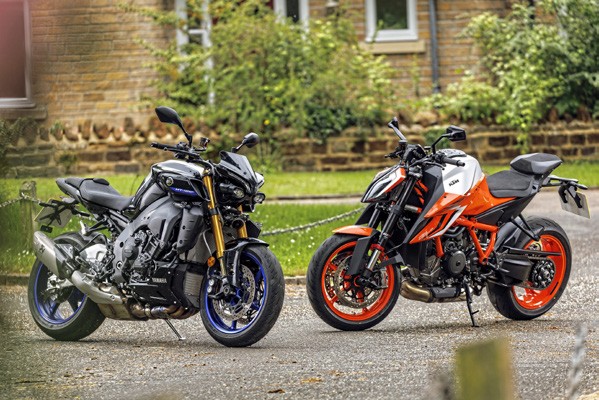 Yamaha mt-10 sp vs ktm 1290 super duke r Nov 2023 RiDE
