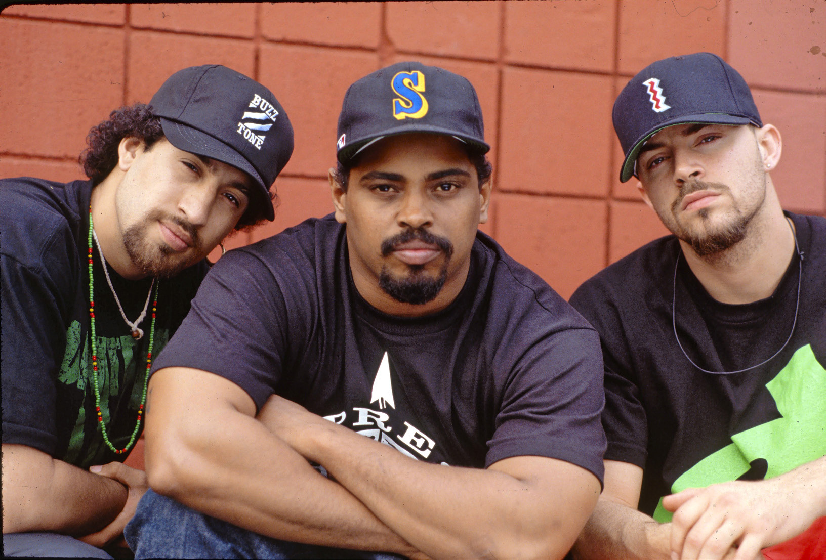 The bon g show+. - 15 Mar 2022 - MOJO Magazine - Readly