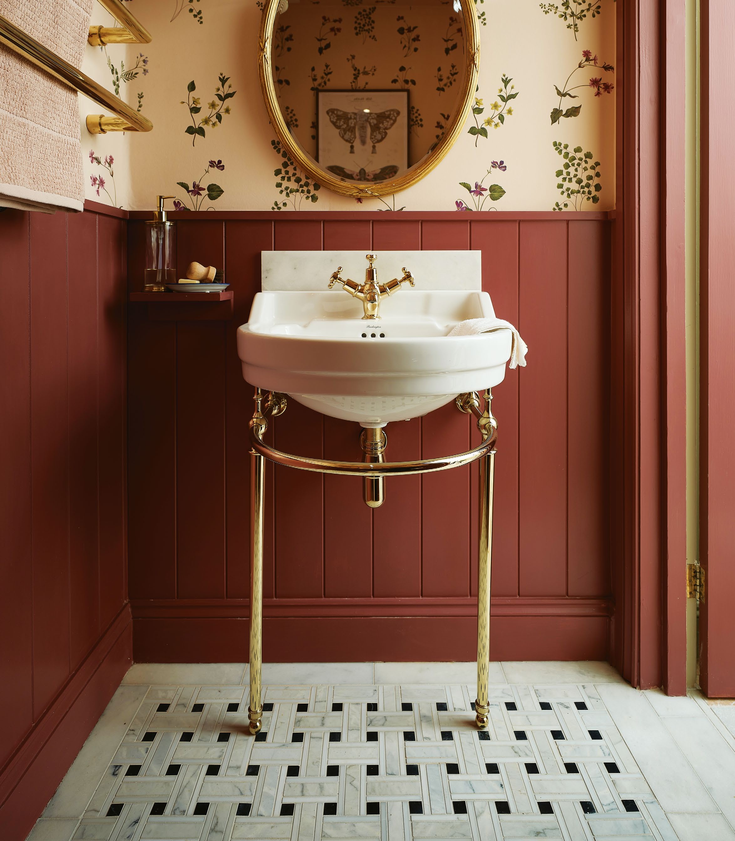 The art of tiling - 3 Jan 2025 - Country Homes & Interiors Magazine - Readly