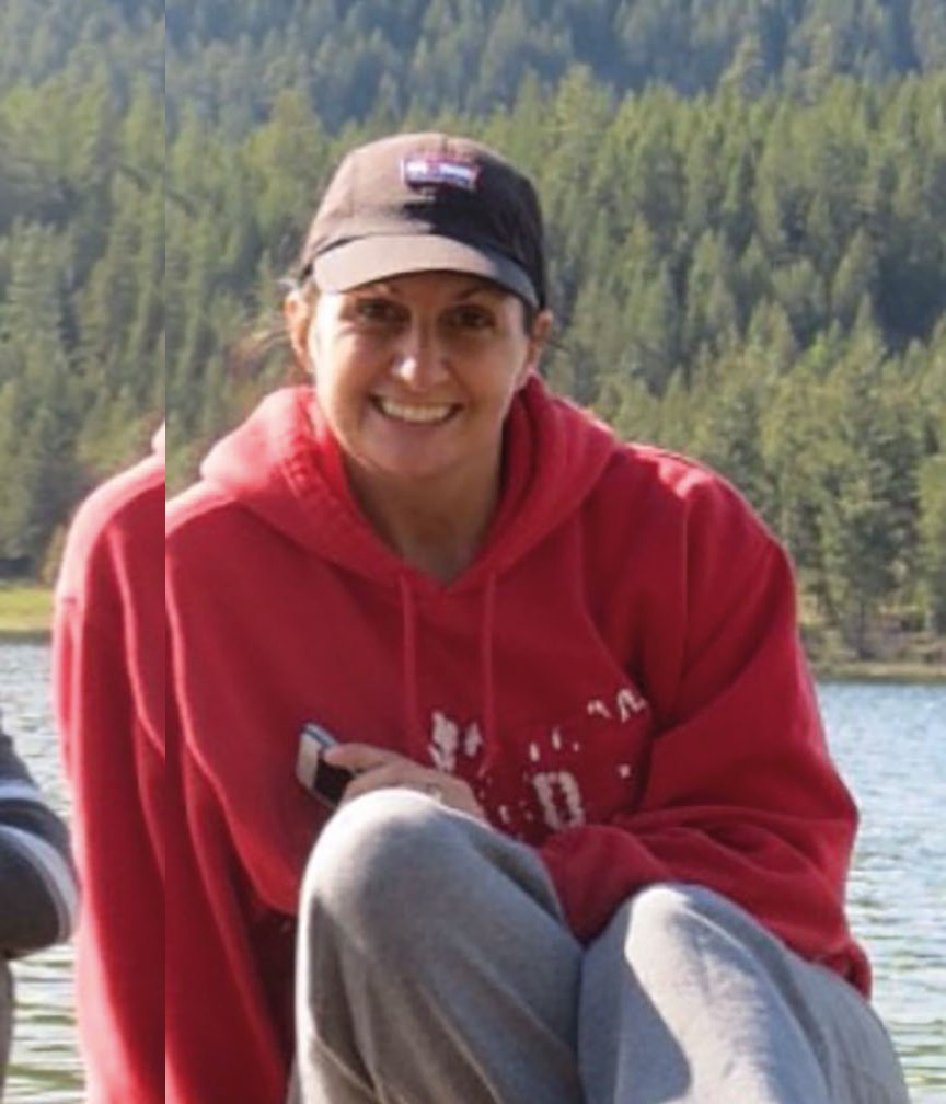 Be captivated by Caitlin Hellyer's seductive striptease