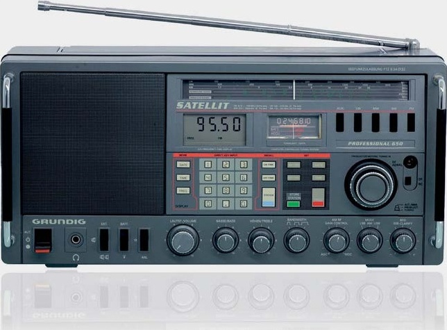 Radio Portable Philips D2935 PLL Synthesized World Receiver - Fonctionne