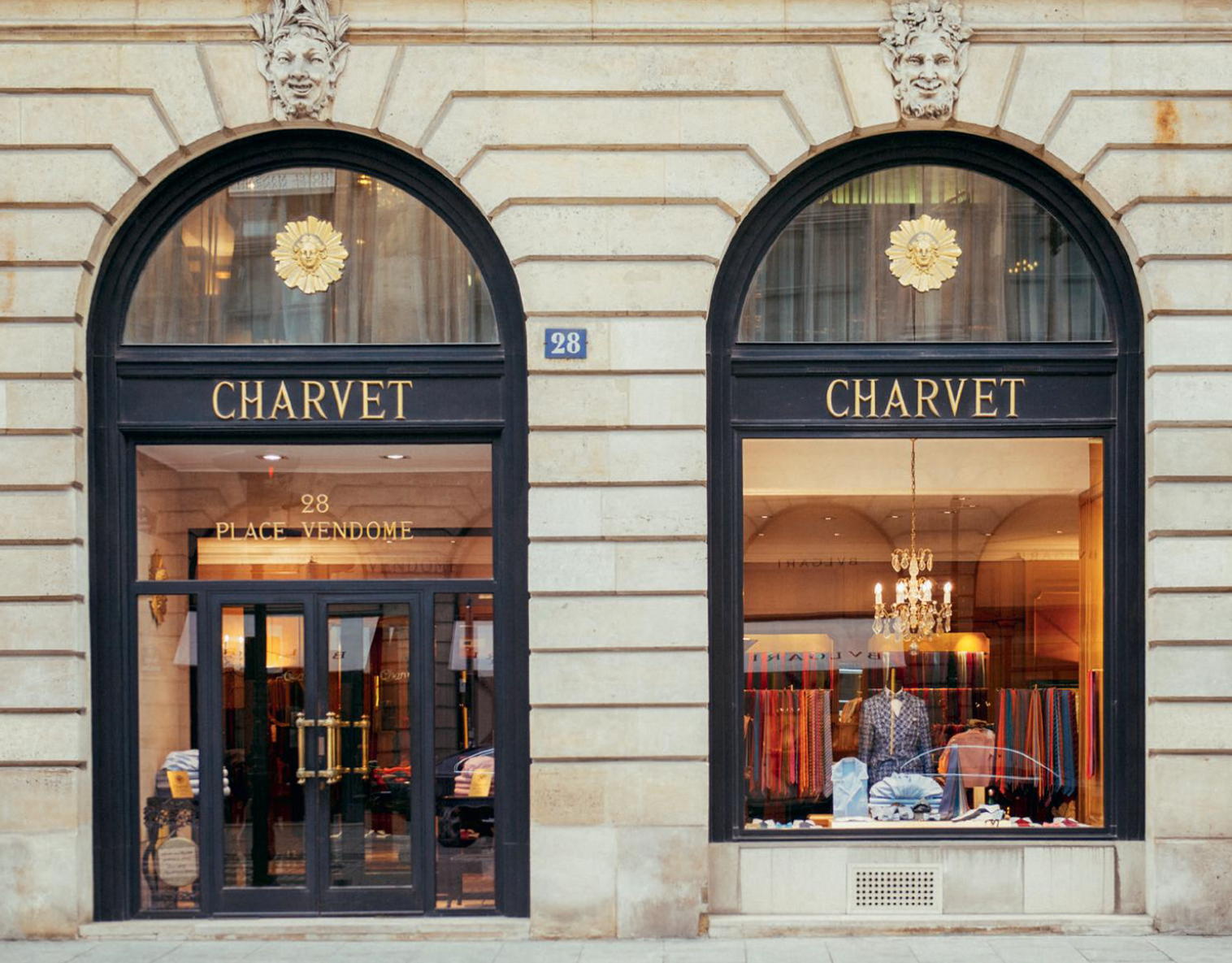 The temple on place vendôme - 29 Jun 2018 - Esquire - UK Magazine - Readly