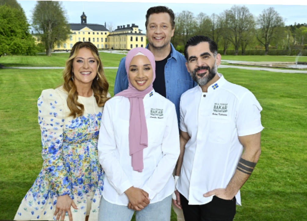 Fermada buqa ayolni sikmoqda