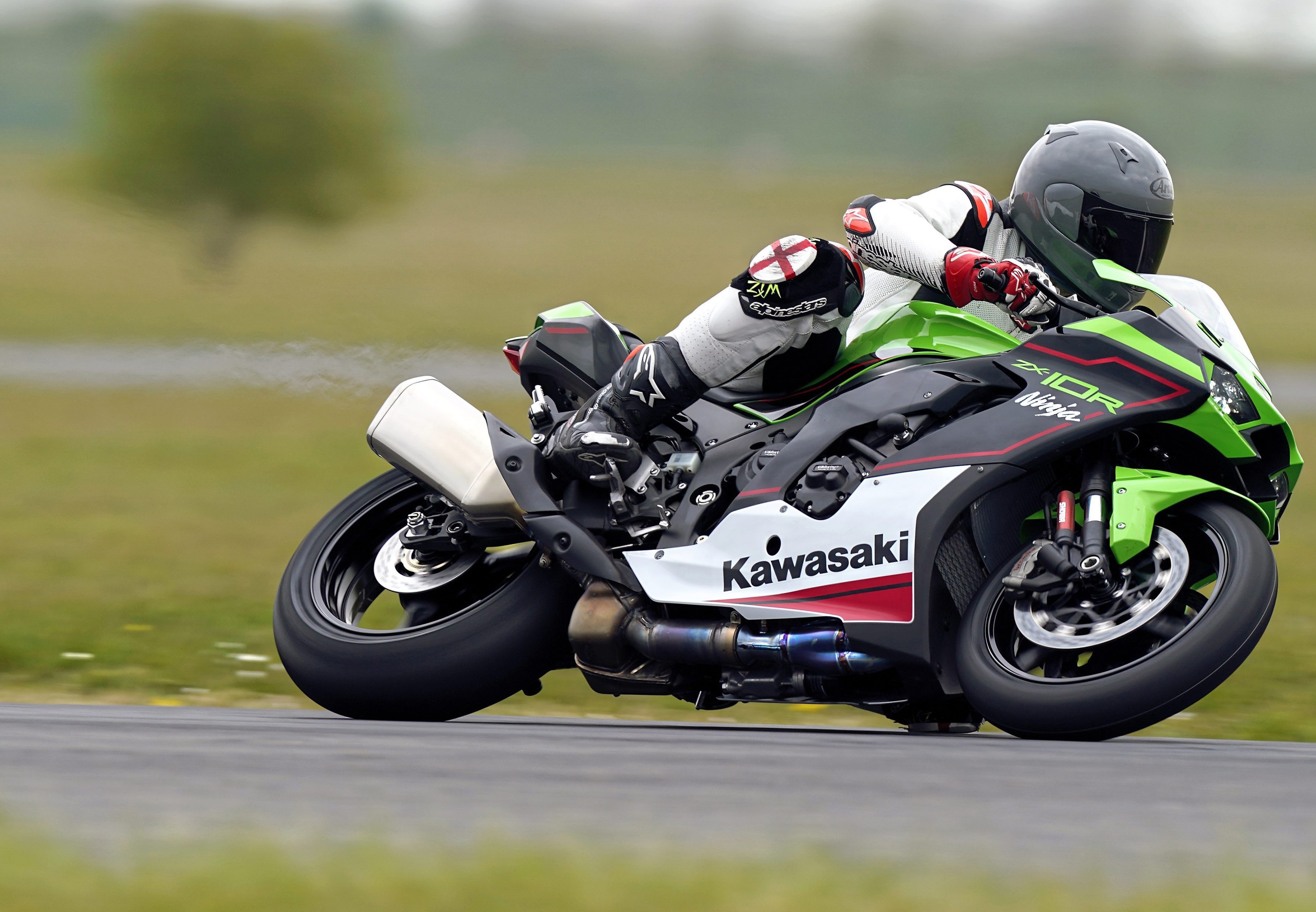 ヨシ Save a fortune - 3 Dec 2025 - Motorcycle News (MCN) Magazine - Readly