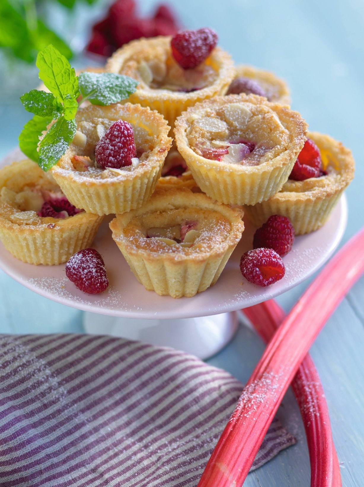 Yalangoch uxlayotgan odamlarning shaxsiy fotosurati