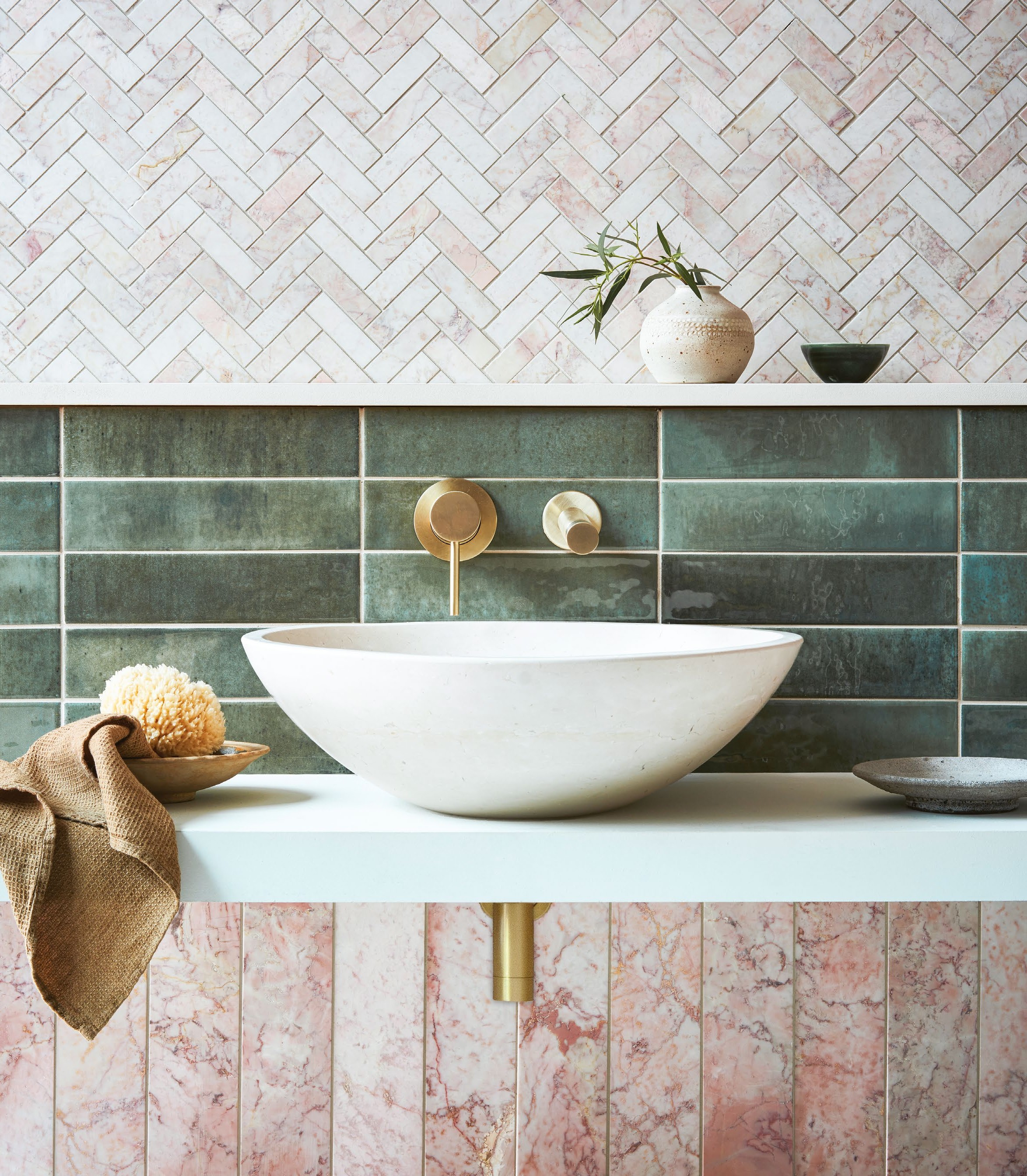 The art of tiling - 3 Jan 2025 - Country Homes & Interiors Magazine - Readly