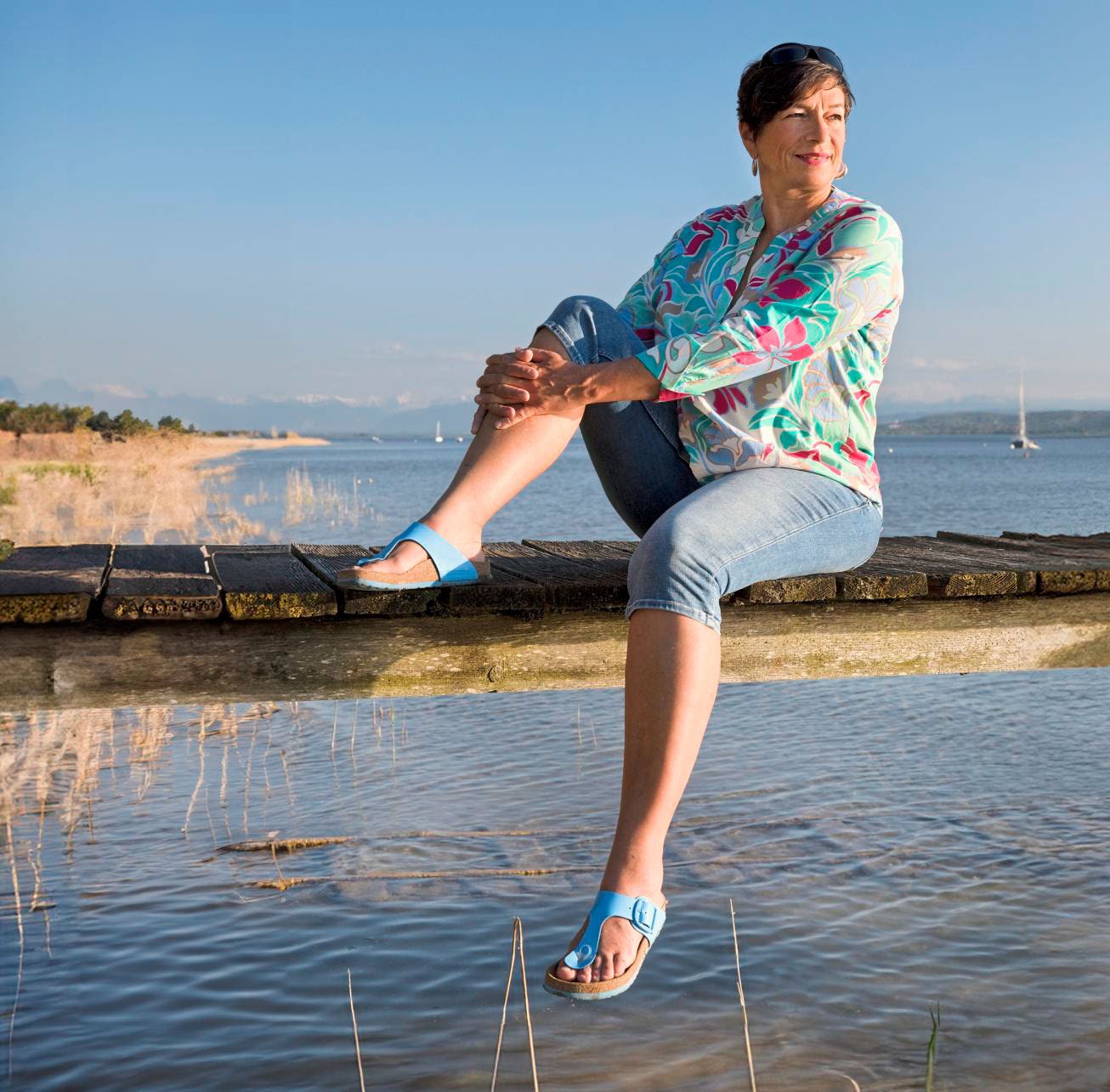 Porno tomosha qiling: Qiz juda kuchli orgazmga ega. Qadimgi semiz ayollarning jinsiy aloqasi